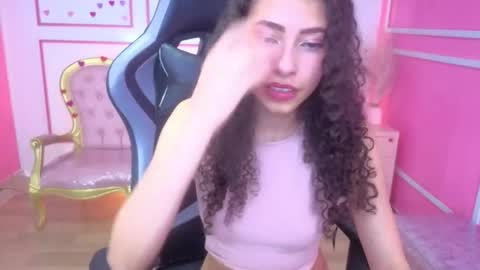 Snapshot of danatella_a chatting on 12-17-25, 01:00 Danatella online show from 12-17-25, 01:00