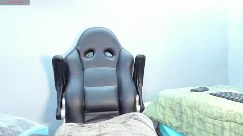 Dancel online show from 09-12-25, 01:55