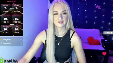 Snapshot of dances_queen chatting on 06-27-26, 07:13 dances_queen online show from 06-27-26, 07:13
