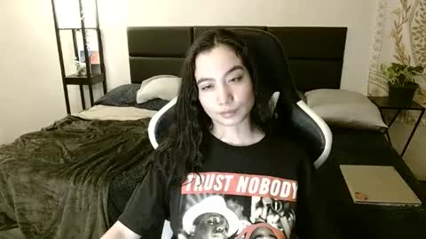 Lea lei-a online show from 02-11-25, 06:40