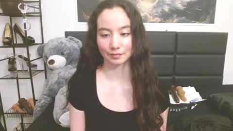 Lea lei-a online show from 11-23-25, 02:55