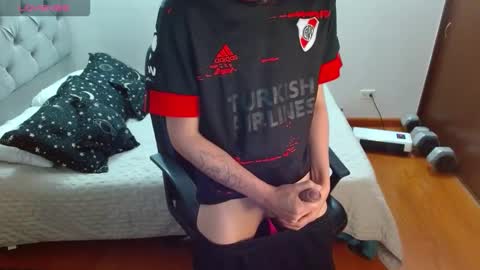 Snapshot of dandythomas chatting on 12-15-25, 08:46 DANDY THOMAS angeloo 666 online show from 12-15-25, 08:46