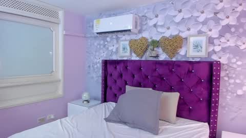 Snapshot of danee_19 chatting on 02-08-25, 11:44 Daniela online show from 02-08-25, 11:44