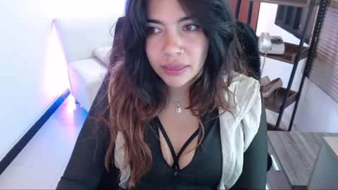 Veronica online show from 09-17-25, 11:56