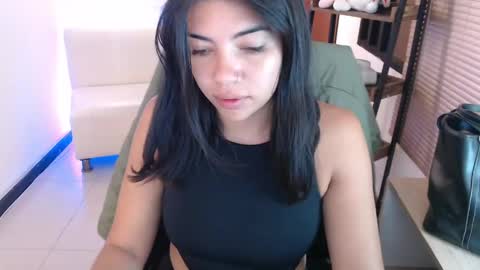Veronica online show from 05-25-26, 12:00