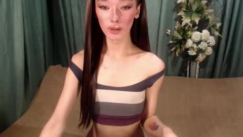 Snapshot of dangerouscock69_nica chatting on 04-29-26, 06:39 Nica online show from 04-29-26, 06:39