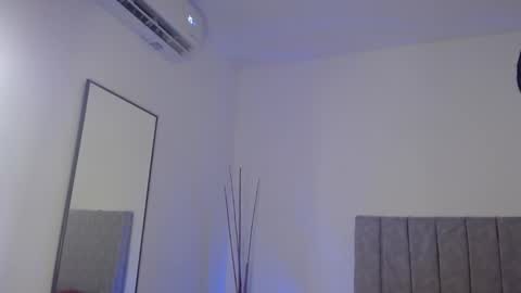 Ela and Santi online show from 02-21-26, 10:22