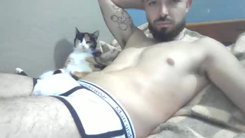 Snapshot of dani3l9905 chatting on 10-18-25, 05:10 dani3l9905 online show from 10-18-25, 05:10