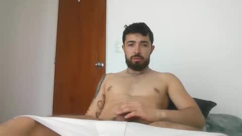 Snapshot of dani3l9905 chatting on 11-11-25, 05:57 dani3l9905 online show from 11-11-25, 05:57