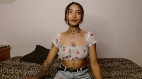 Snapshot of dani_angel_ chatting on 05-04-26, 09:55 Dani online show from 05-04-26, 09:55