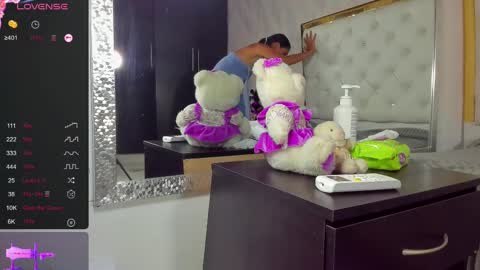 DANI online show from 02-14-25, 09:43