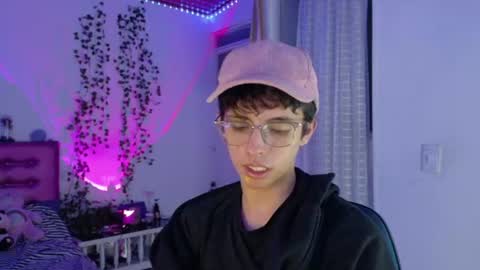 Snapshot of dani_dancer chatting on 06-25-26, 02:00 Dani Dancer online show from 06-25-26, 02:00