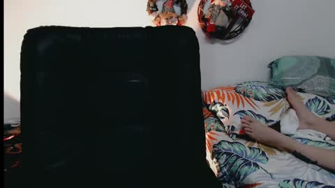 Snapshot of dani_jocelyn chatting on 12-19-24, 11:46 dani y jocelyn online show from 12-19-24, 11:46