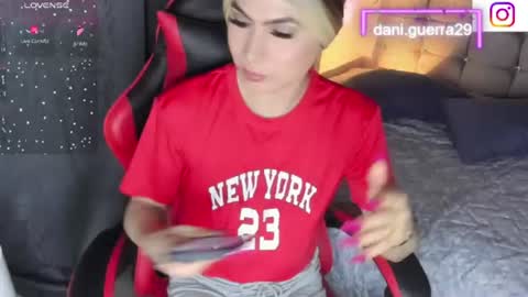 Snapshot of dani_lovet1 chatting on 06-15-26, 03:53 dani online show from 06-15-26, 03:53