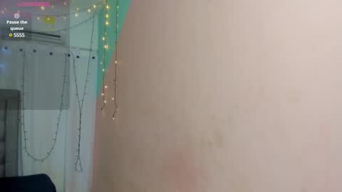 Snapshot of dani_lue chatting on 01-30-25, 12:06 dani_lue online show from 01-30-25, 12:06