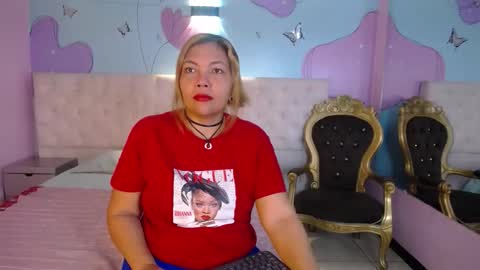 Snapshot of dani_queen_ chatting on 02-24-26, 12:03 Dani Queen online show from 02-24-26, 12:03