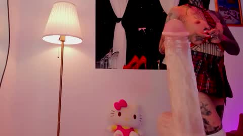 Snapshot of dani_valen chatting on 10-01-25, 10:05 Dani online show from 10-01-25, 10:05