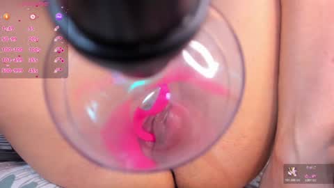 Snapshot of dania_wi chatting on 07-07-26, 03:31 DANIA online show from 07-07-26, 03:31
