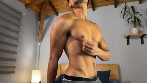 Daniel  online show from 02-10-25, 01:24