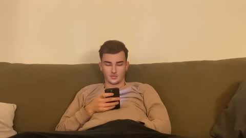 daniel200002 online show from 12-08-24, 05:55