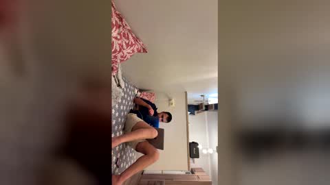 Daniel online show from 03-25-26, 05:08