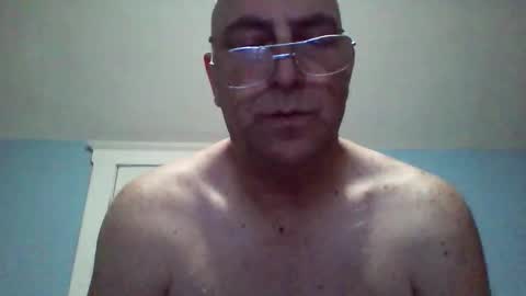 Daniel online show from 10-30-25, 01:40