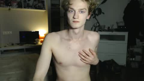Snapshot of daniel_yumm chatting on 04-23-26, 10:45 Daniel online show from 04-23-26, 10:45