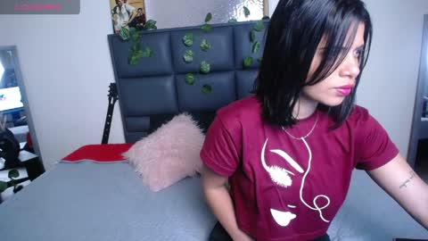 Snapshot of daniela_divine chatting on 04-09-26, 02:11 Daniela online show from 04-09-26, 02:11