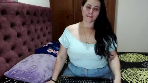 Snapshot of daniela_sexy34 chatting on 02-23-25, 09:48 daniela_sexy34 online show from 02-23-25, 09:48