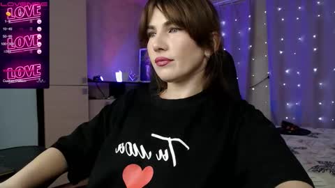 Daniela Cooper online show from 10-20-25, 05:13