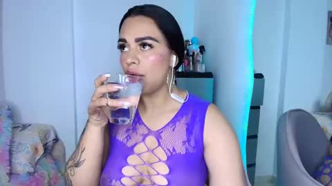 Snapshot of danielacortes03 chatting on 10-01-25, 05:24 I think I will close this page please leave me a message if you want to know about me online show from 10-01-25, 05:24