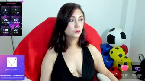 Snapshot of danielahot2 chatting on 06-25-26, 06:51 Daniela online show from 06-25-26, 06:51