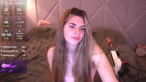 Snapshot of danielareign chatting on 04-29-26, 05:30 danielareign online show from 04-29-26, 05:30