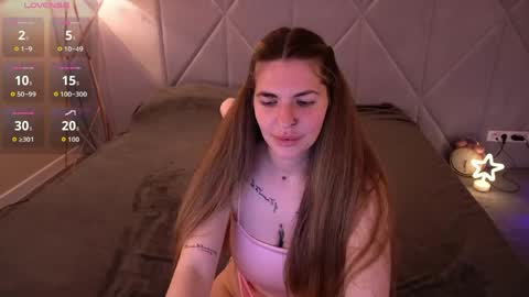 Snapshot of danielareign chatting on 05-06-26, 01:05 danielareign online show from 05-06-26, 01:05
