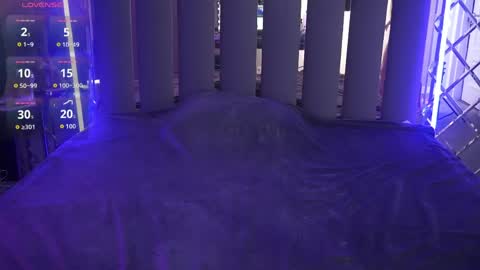 Snapshot of danielareign chatting on 06-10-26, 01:43 danielareign online show from 06-10-26, 01:43