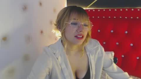 Snapshot of danielawidx chatting on 04-15-26, 01:45 danielawidx online show from 04-15-26, 01:45