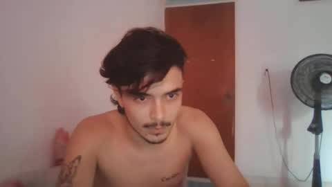 Snapshot of danielhot17 chatting on 01-18-25, 07:58 DANIEL online show from 01-18-25, 07:58