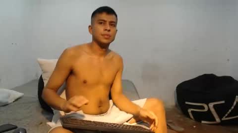 Snapshot of danielitopapii chatting on 12-06-24, 12:38 danielitopapii online show from 12-06-24, 12:38