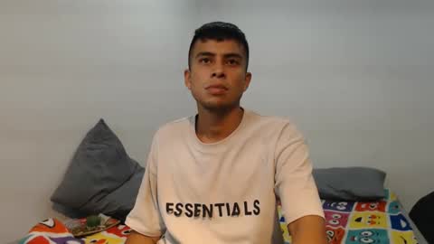 Snapshot of danielitopapii chatting on 02-14-25, 03:11 danielitopapii online show from 02-14-25, 03:11