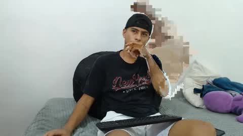 Snapshot of danielitopapii chatting on 02-26-25, 06:54 danielitopapii online show from 02-26-25, 06:54