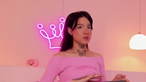 Snapshot of danielle_castillo chatting on 02-28-26, 07:26 danielle_castillo online show from 02-28-26, 07:26