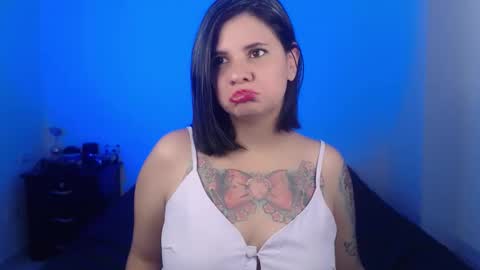 Snapshot of daniellerain chatting on 12-22-24, 02:39 daniellerain online show from 12-22-24, 02:39