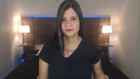 Snapshot of daniellerain chatting on 10-31-25, 11:22 daniellerain online show from 10-31-25, 11:22