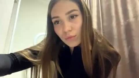 Snapshot of daniellmancher chatting on 02-24-26, 01:20 Julia online show from 02-24-26, 01:20