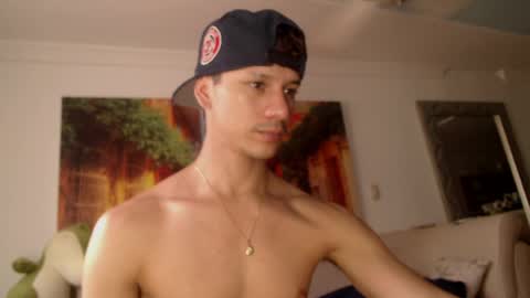 Snapshot of daniels_cruz chatting on 05-12-26, 05:43 Daniels Cruz online show from 05-12-26, 05:43