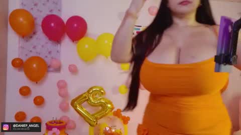 Snapshot of daniep_angel chatting on 11-04-25, 12:43 Hi Im Daniela online show from 11-04-25, 12:43