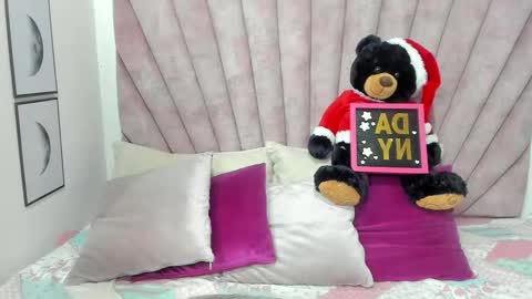 DaniiBelluci  online show from 12-04-25, 04:44