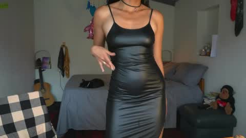 Snapshot of daniisla chatting on 05-25-26, 06:47 danalle .. online show from 05-25-26, 06:47
