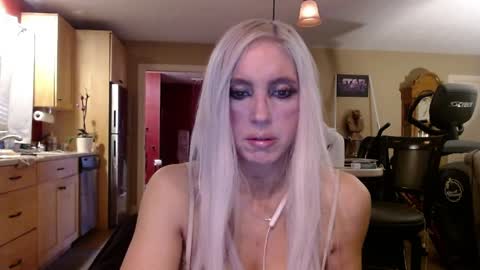 DanikaWhite69 online show from 04-01-26, 03:53