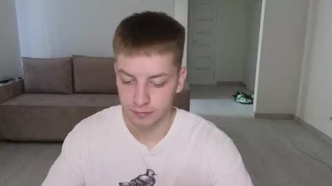 Snapshot of danila_trezzini chatting on 06-20-26, 04:48 danila online show from 06-20-26, 04:48